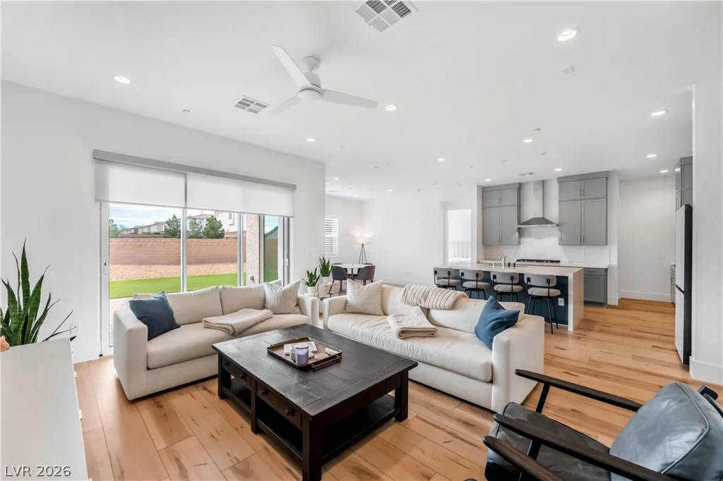 10239 Meandering Dell, Las Vegas, NV 89166