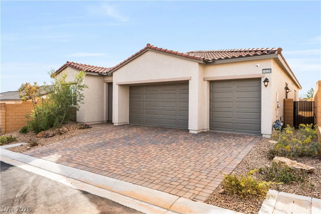 10239 Meandering Dell, Las Vegas, NV 89166