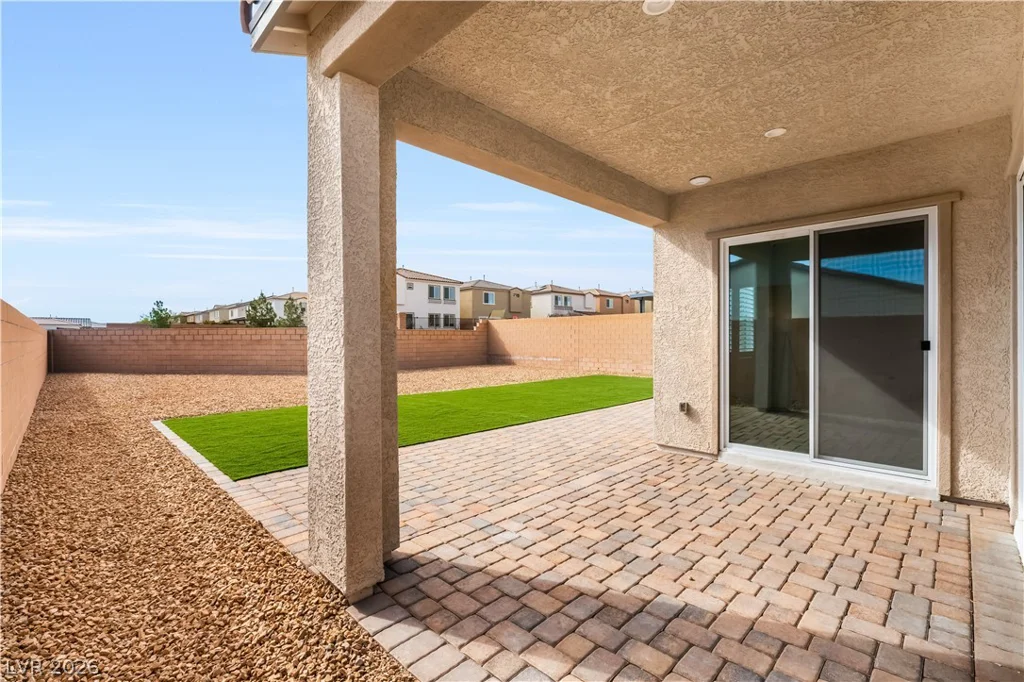 10239 Meandering Dell, Las Vegas, NV 89166