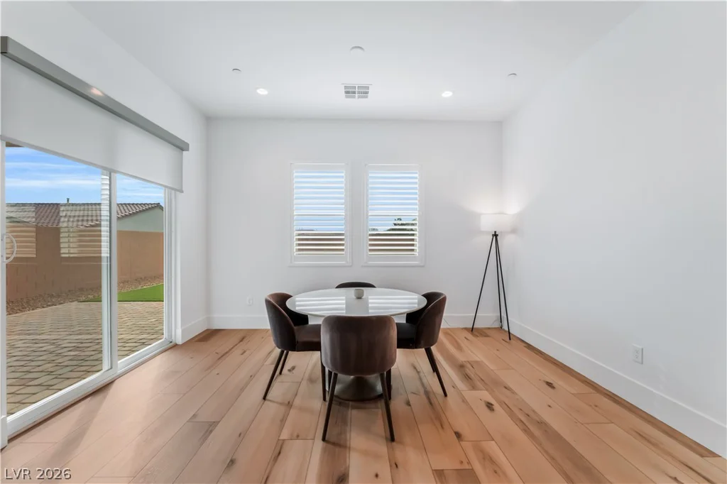 10239 Meandering Dell, Las Vegas, NV 89166