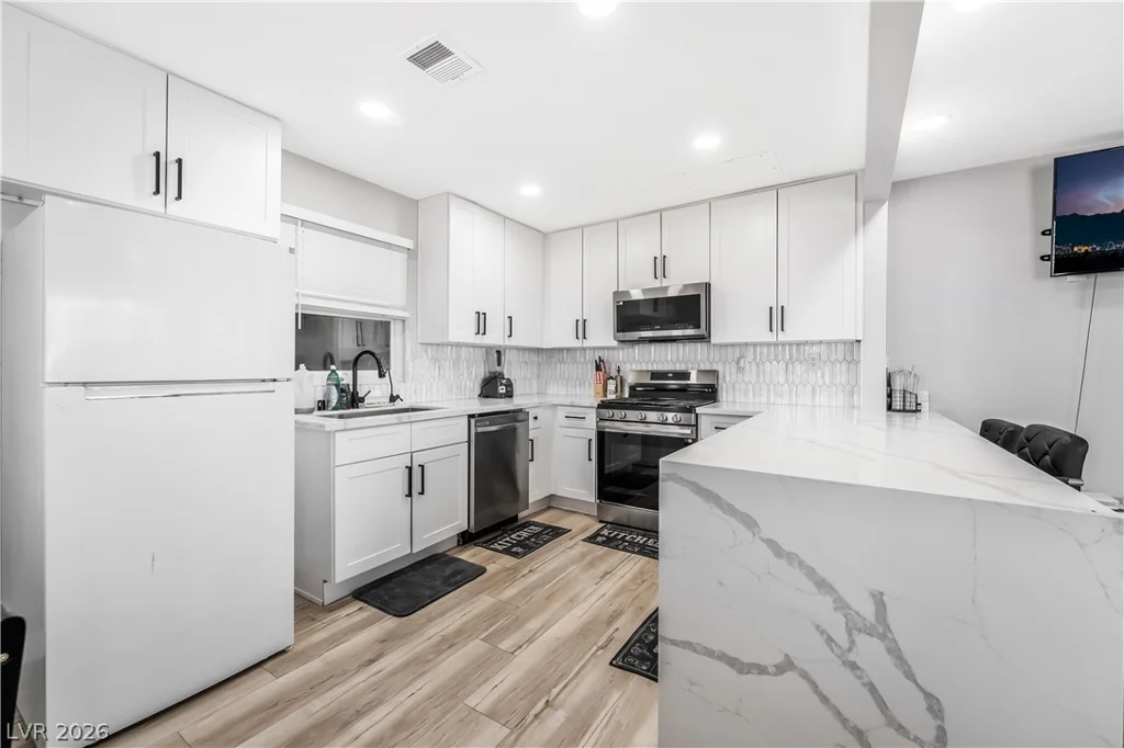 113 Elm, Henderson, NV 89015