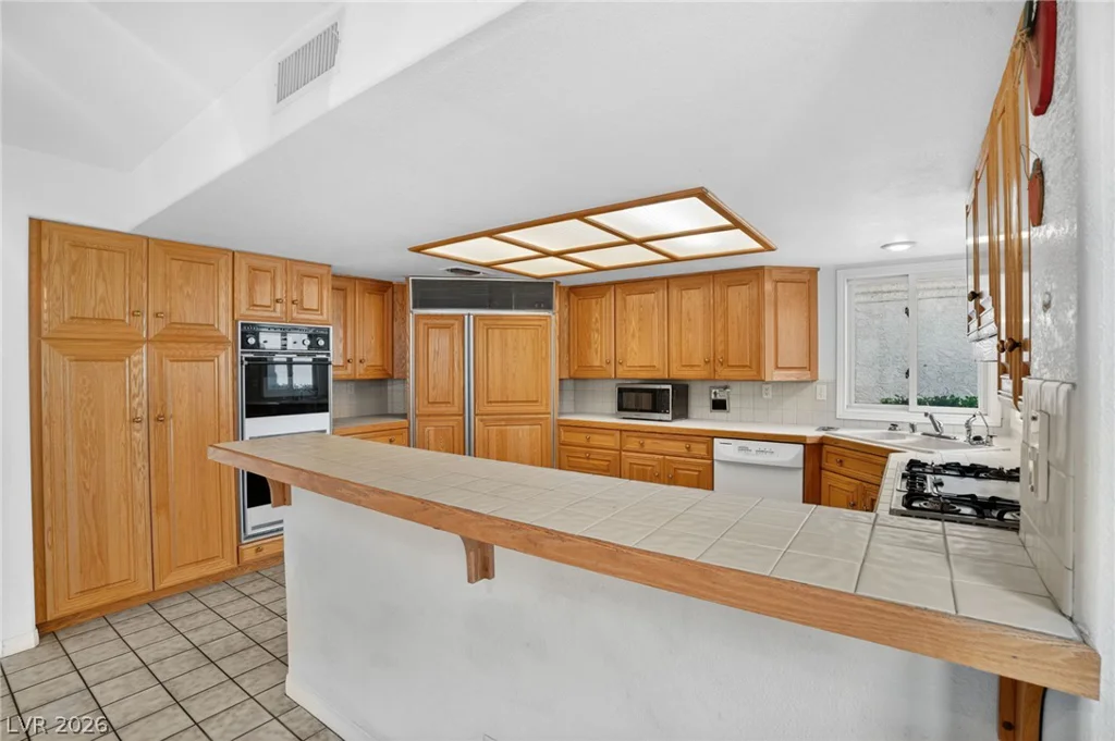 7769 Spanish Lake, Las Vegas, NV 89113