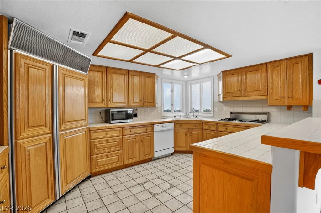7769 Spanish Lake, Las Vegas, NV 89113