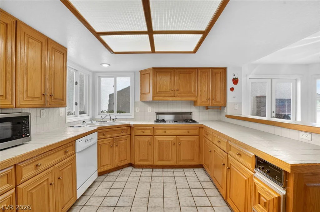 7769 Spanish Lake, Las Vegas, NV 89113
