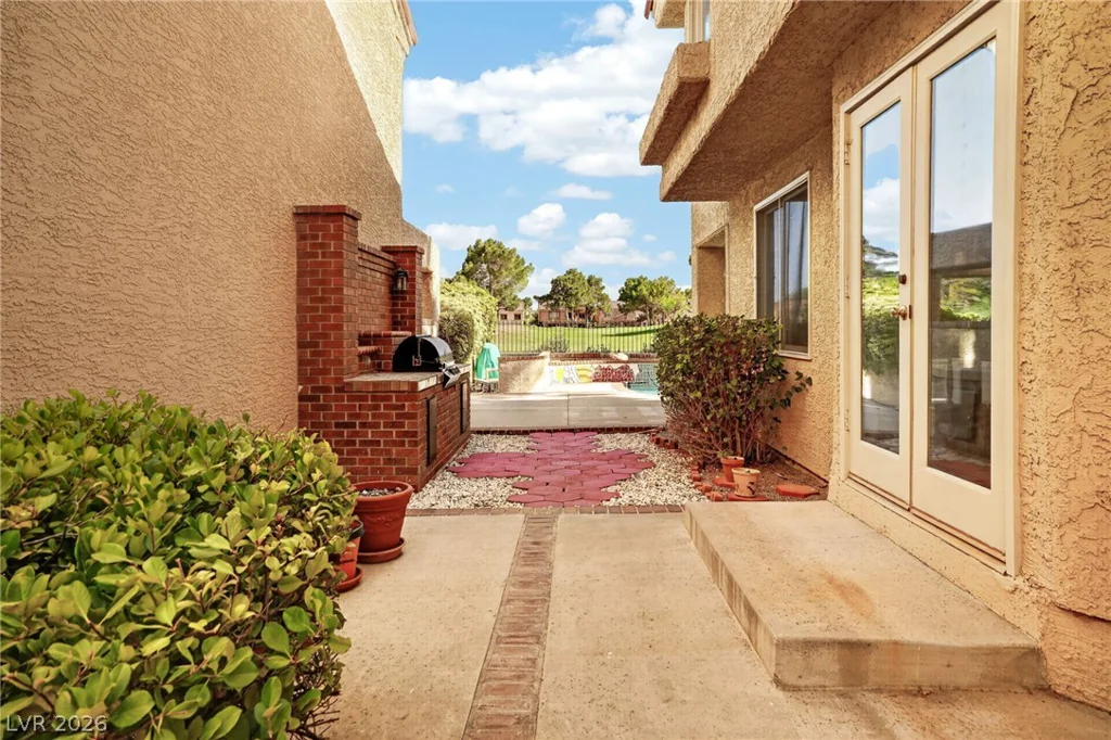 7769 Spanish Lake, Las Vegas, NV 89113