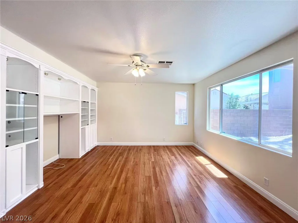 9891 Ridge Hill, Las Vegas, NV 89147