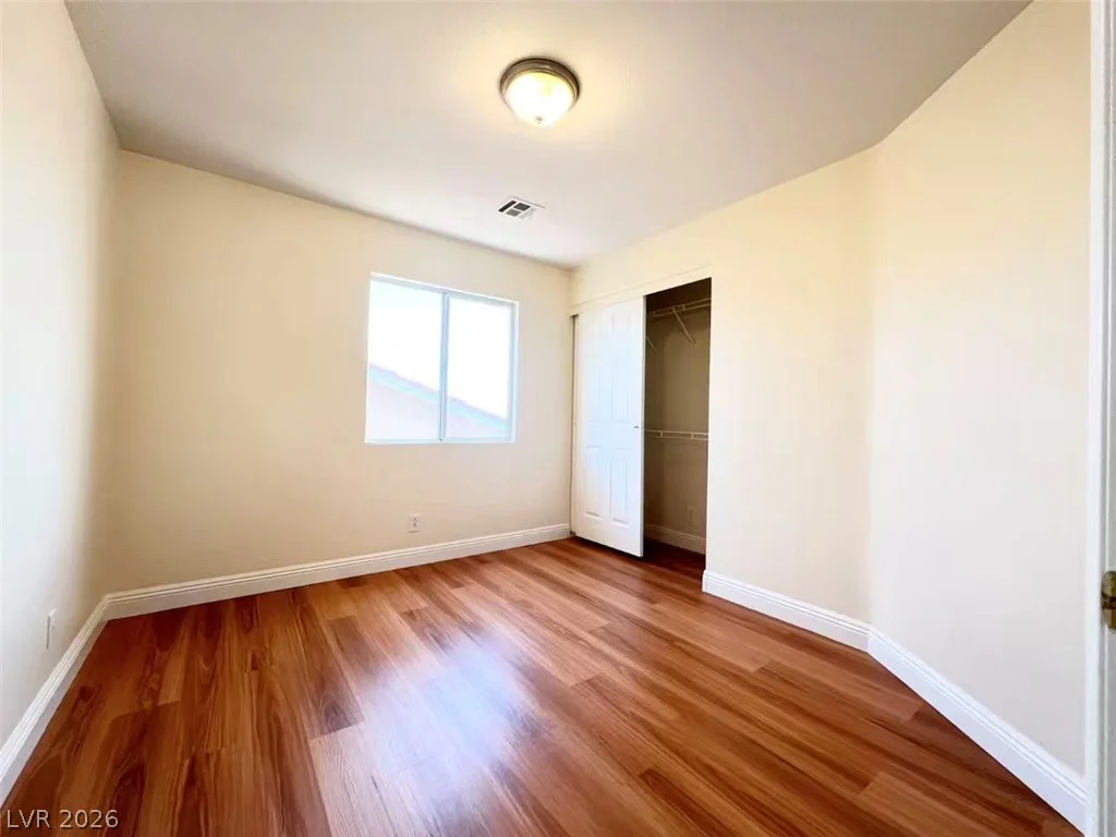 9891 Ridge Hill, Las Vegas, NV 89147