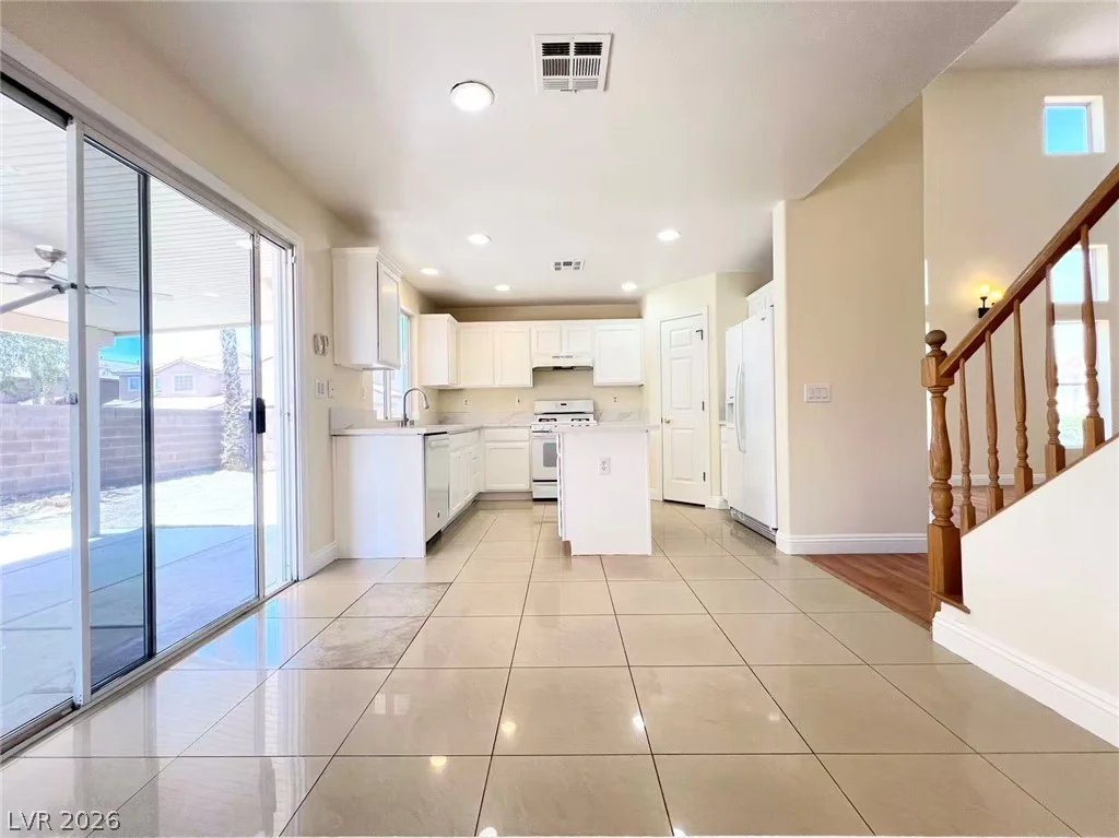 9891 Ridge Hill, Las Vegas, NV 89147