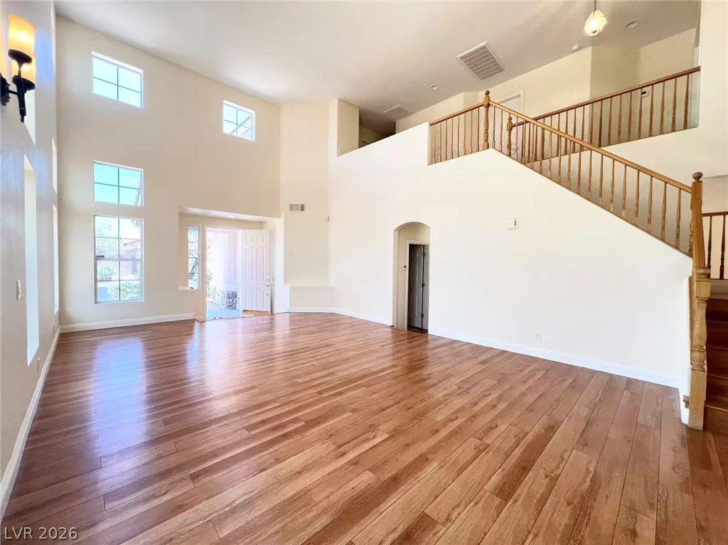 9891 Ridge Hill, Las Vegas, NV 89147