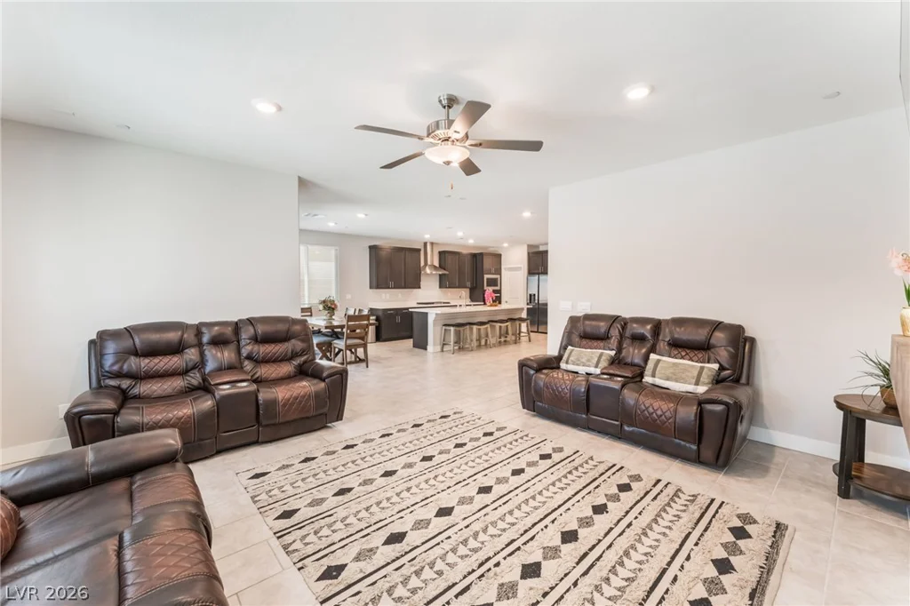1867 Michael Springs, North Las Vegas, NV 89084