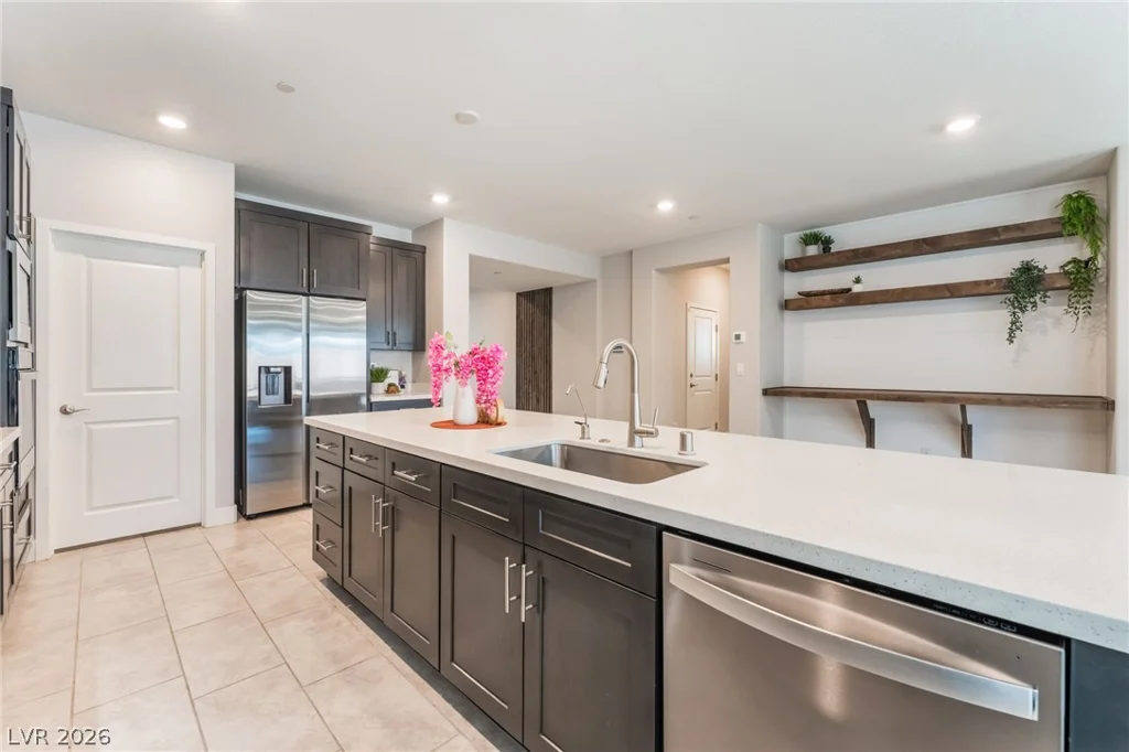 1867 Michael Springs, North Las Vegas, NV 89084