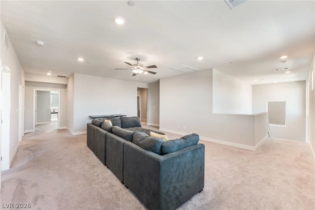 1867 Michael Springs, North Las Vegas, NV 89084