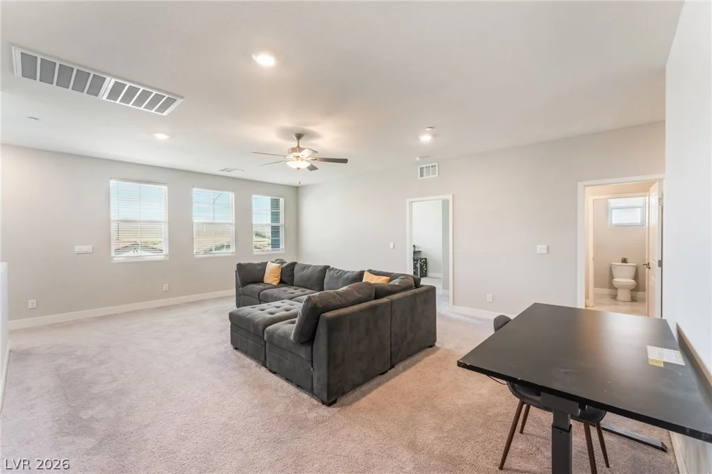 1867 Michael Springs, North Las Vegas, NV 89084