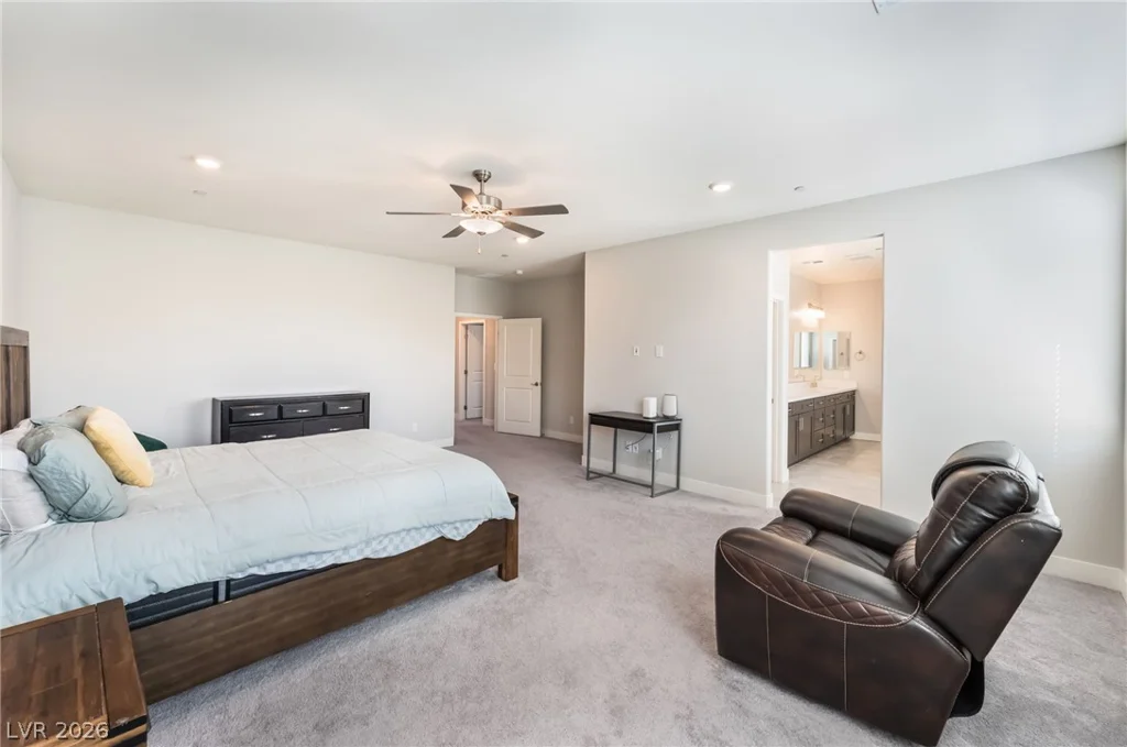 1867 Michael Springs, North Las Vegas, NV 89084