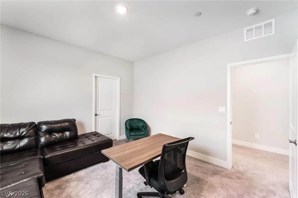 1867 Michael Springs, North Las Vegas, NV 89084