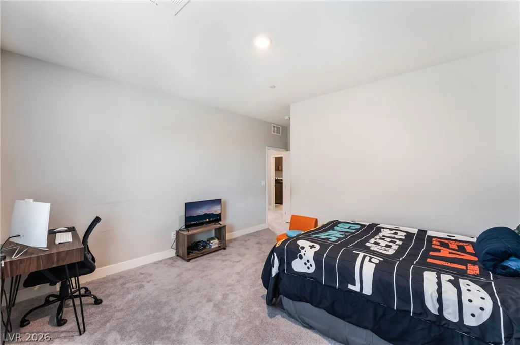 1867 Michael Springs, North Las Vegas, NV 89084