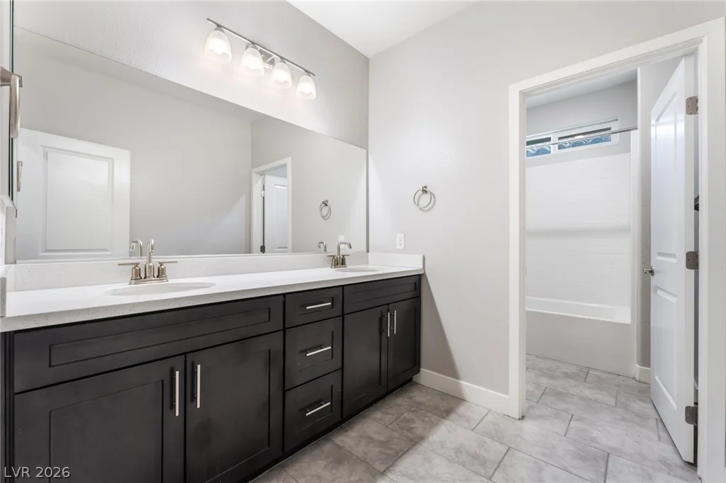 1867 Michael Springs, North Las Vegas, NV 89084