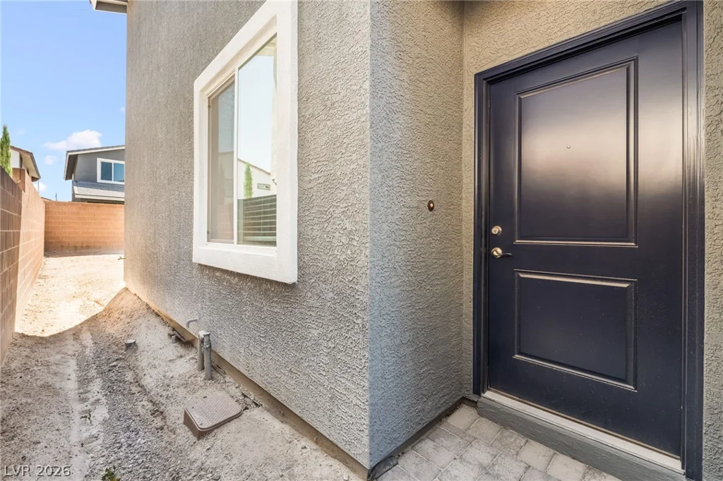 1867 Michael Springs, North Las Vegas, NV 89084