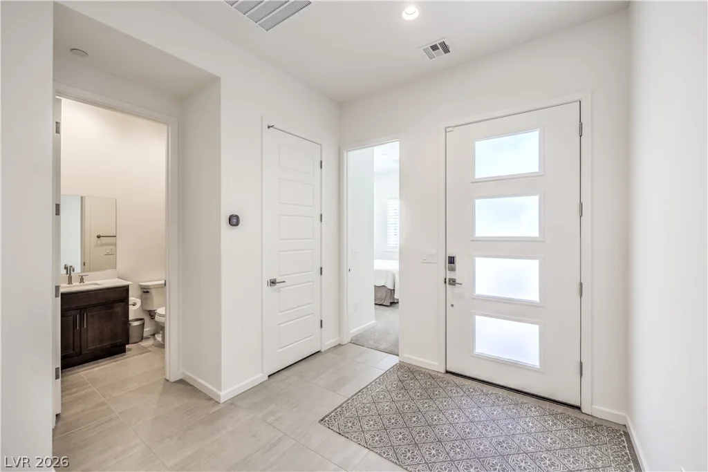 10220 MEANDERING DELL, Las Vegas, NV 89166