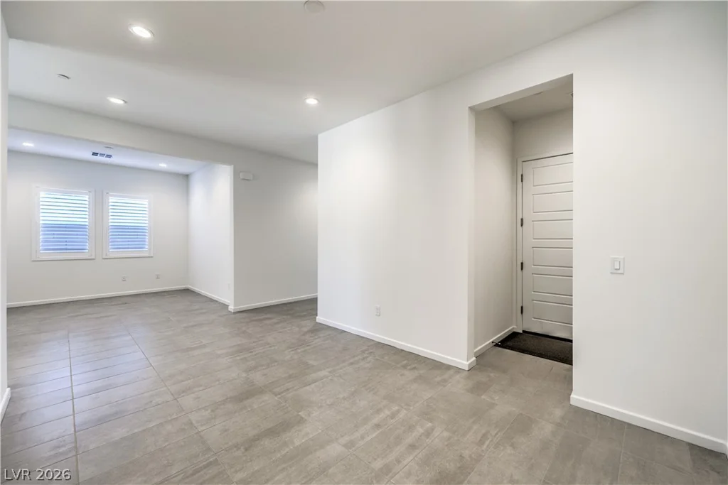 10220 MEANDERING DELL, Las Vegas, NV 89166