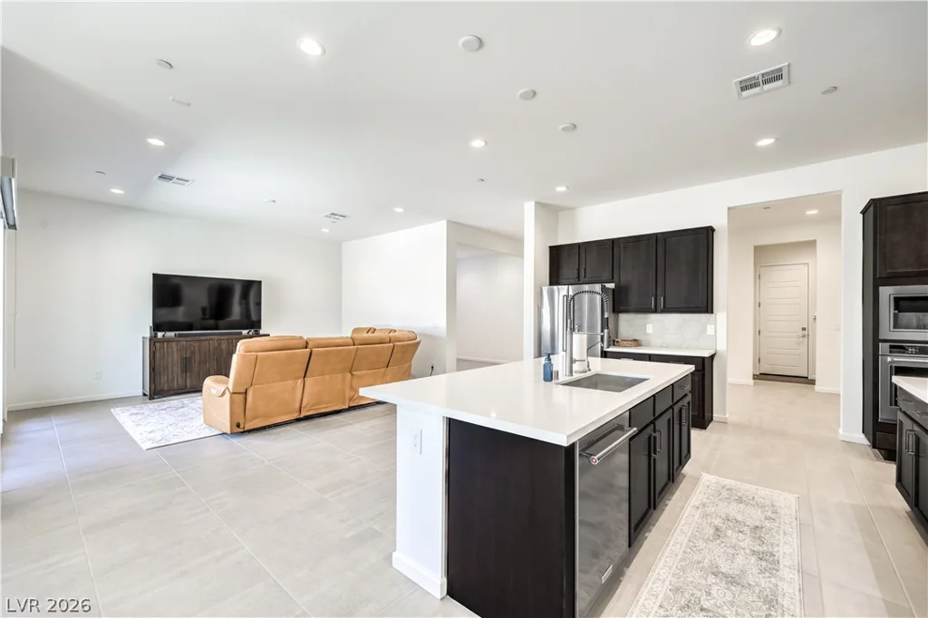 10220 MEANDERING DELL, Las Vegas, NV 89166