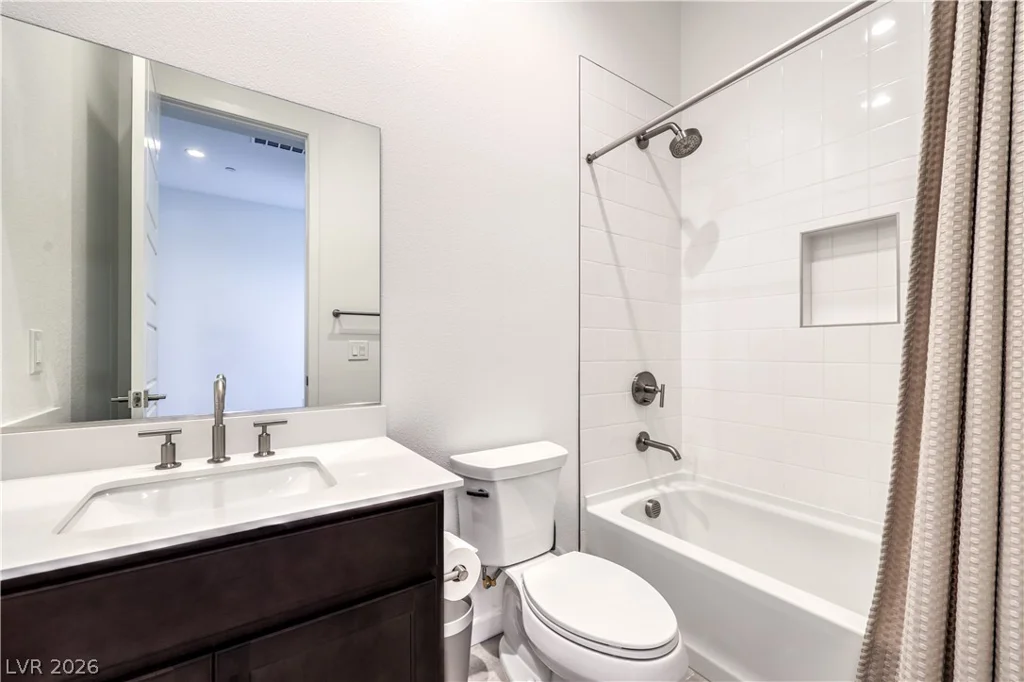 10220 MEANDERING DELL, Las Vegas, NV 89166