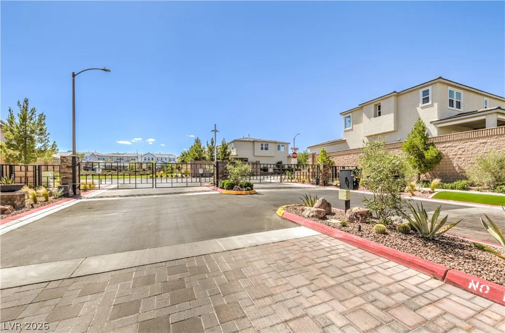 10220 MEANDERING DELL, Las Vegas, NV 89166