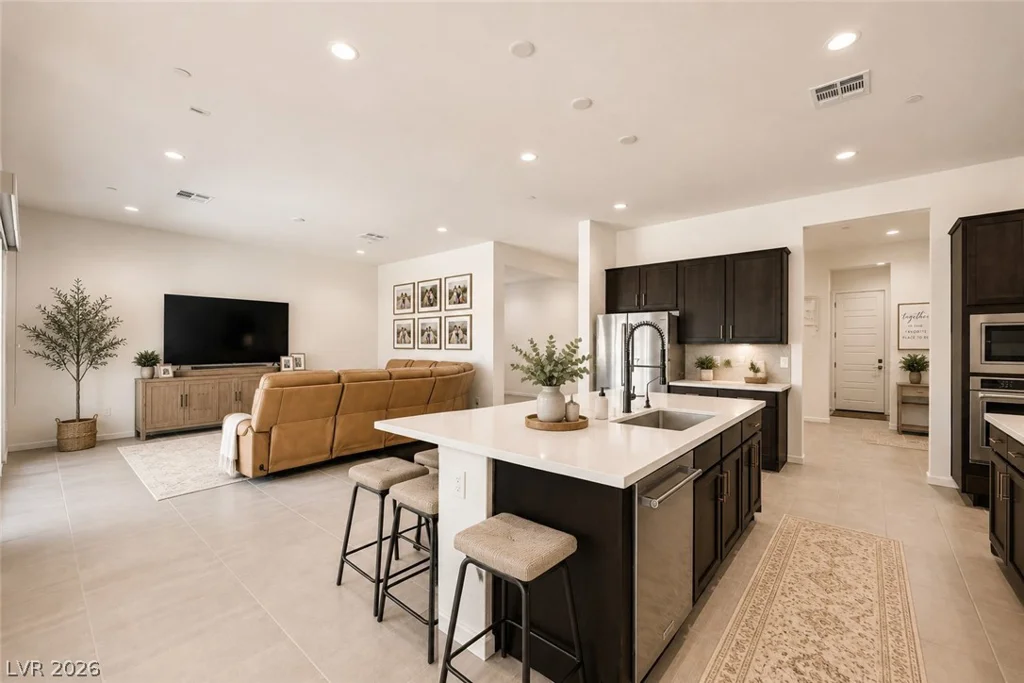 10220 MEANDERING DELL, Las Vegas, NV 89166