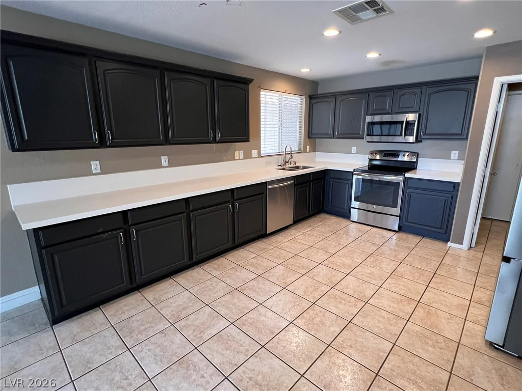 8616 MAJESTIC PINE, Las Vegas, NV 89143