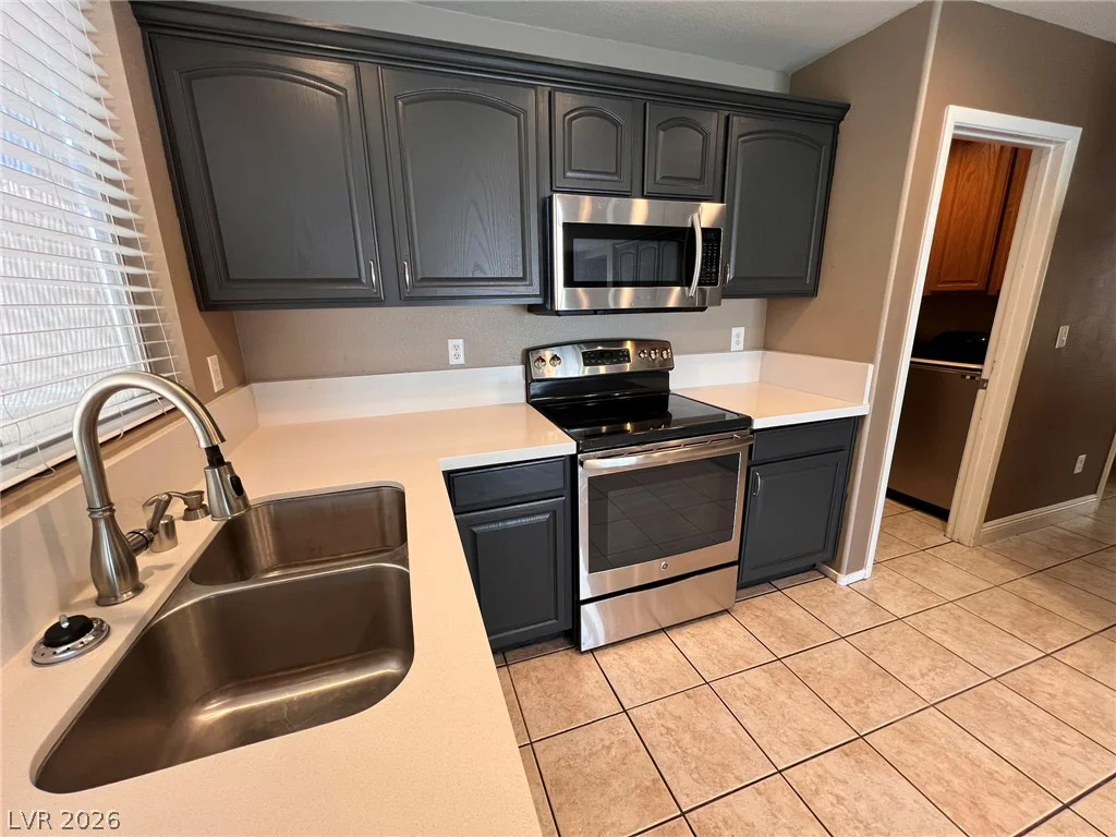 8616 MAJESTIC PINE, Las Vegas, NV 89143
