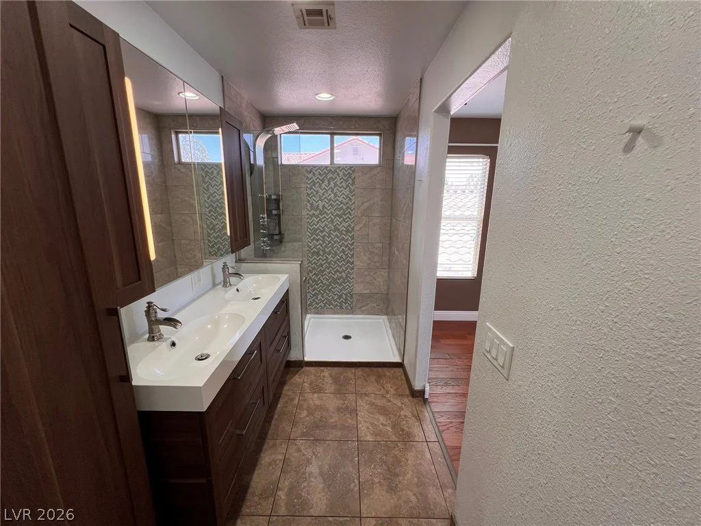 8616 MAJESTIC PINE, Las Vegas, NV 89143
