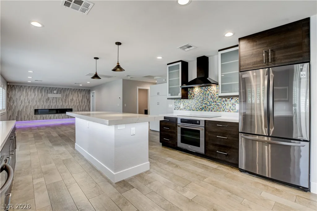 4207 Ridgecrest, Las Vegas, NV 89121