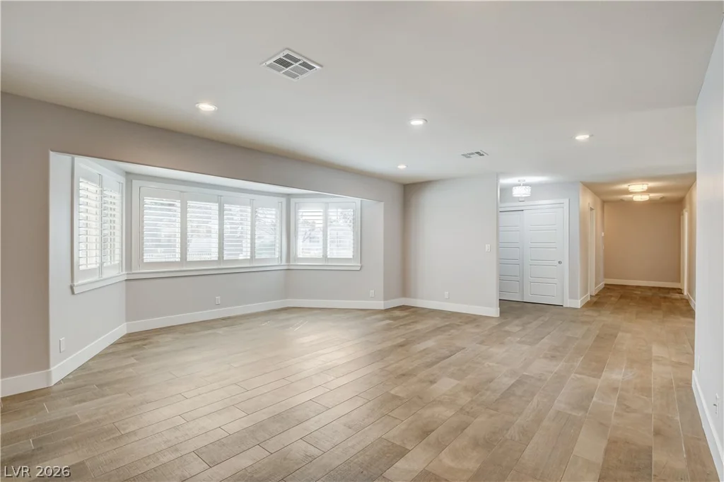 4207 Ridgecrest, Las Vegas, NV 89121