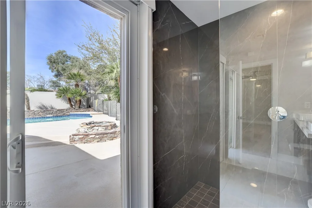 4207 Ridgecrest, Las Vegas, NV 89121