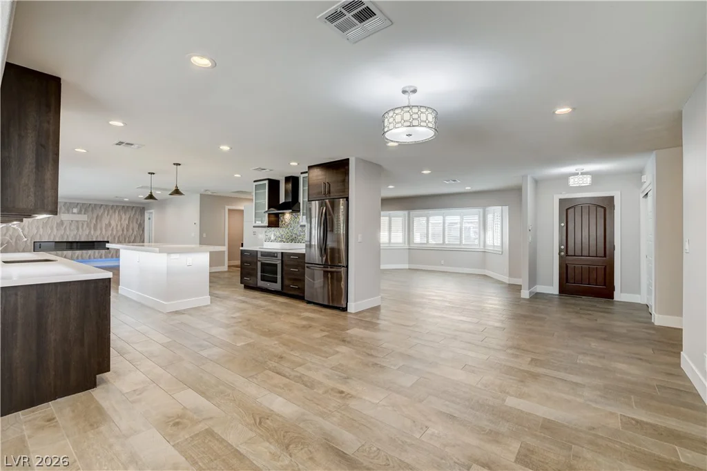 4207 Ridgecrest, Las Vegas, NV 89121