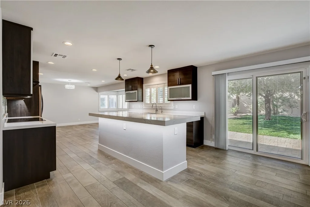 4207 Ridgecrest, Las Vegas, NV 89121