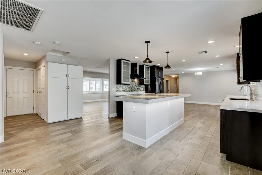 4207 Ridgecrest, Las Vegas, NV 89121