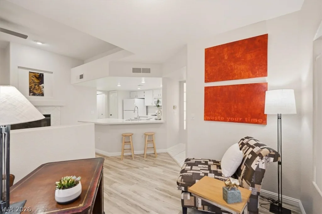 7400 Flamingo, Las Vegas, NV 89147