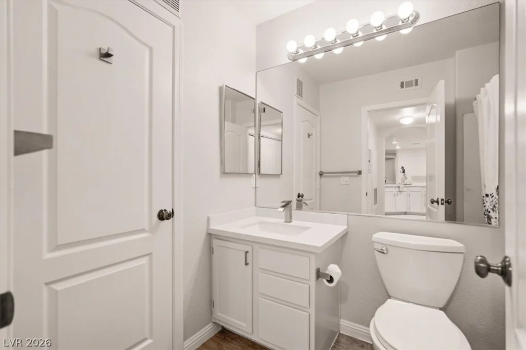 7400 Flamingo, Las Vegas, NV 89147