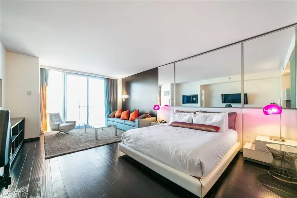 4381 Flamingo, Las Vegas, NV 89103