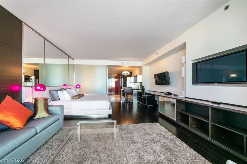 4381 Flamingo, Las Vegas, NV 89103