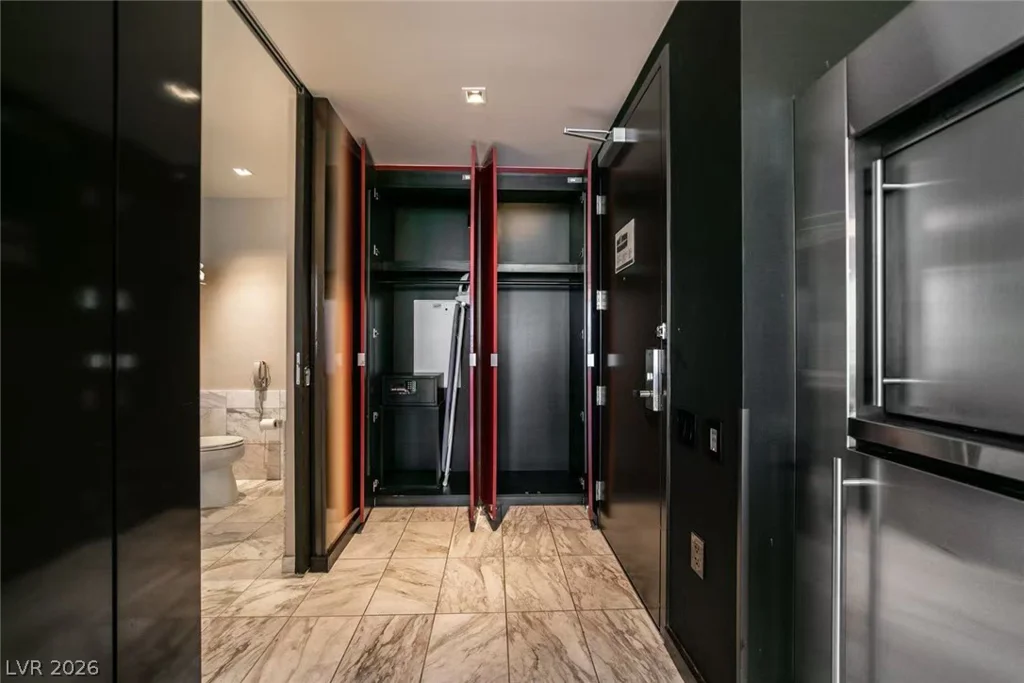 4381 Flamingo, Las Vegas, NV 89103
