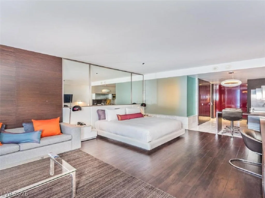 4381 Flamingo, Las Vegas, NV 89103