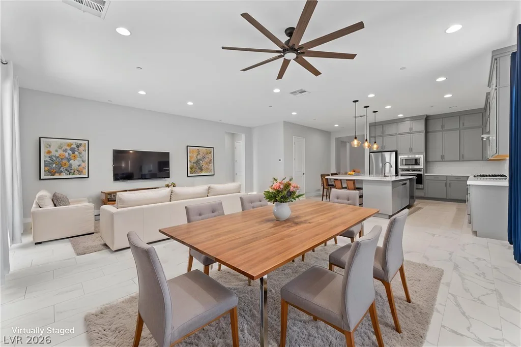 879 Klamath Springs, Henderson, NV 89011