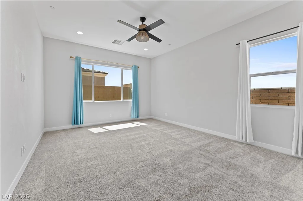 879 Klamath Springs, Henderson, NV 89011