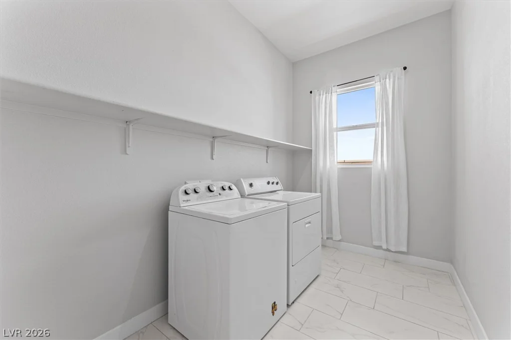 879 Klamath Springs, Henderson, NV 89011