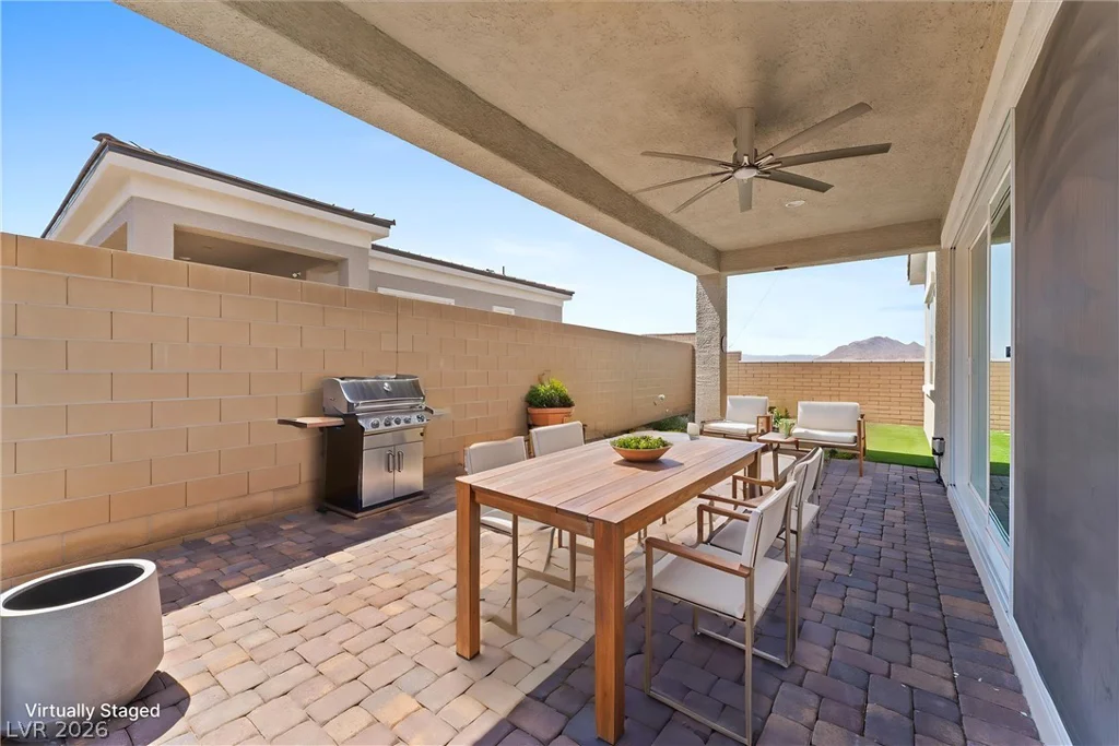 879 Klamath Springs, Henderson, NV 89011
