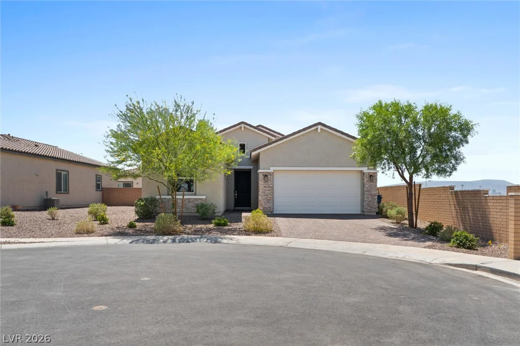 879 Klamath Springs, Henderson, NV 89011