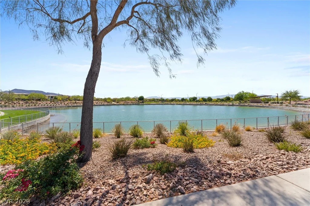879 Klamath Springs, Henderson, NV 89011