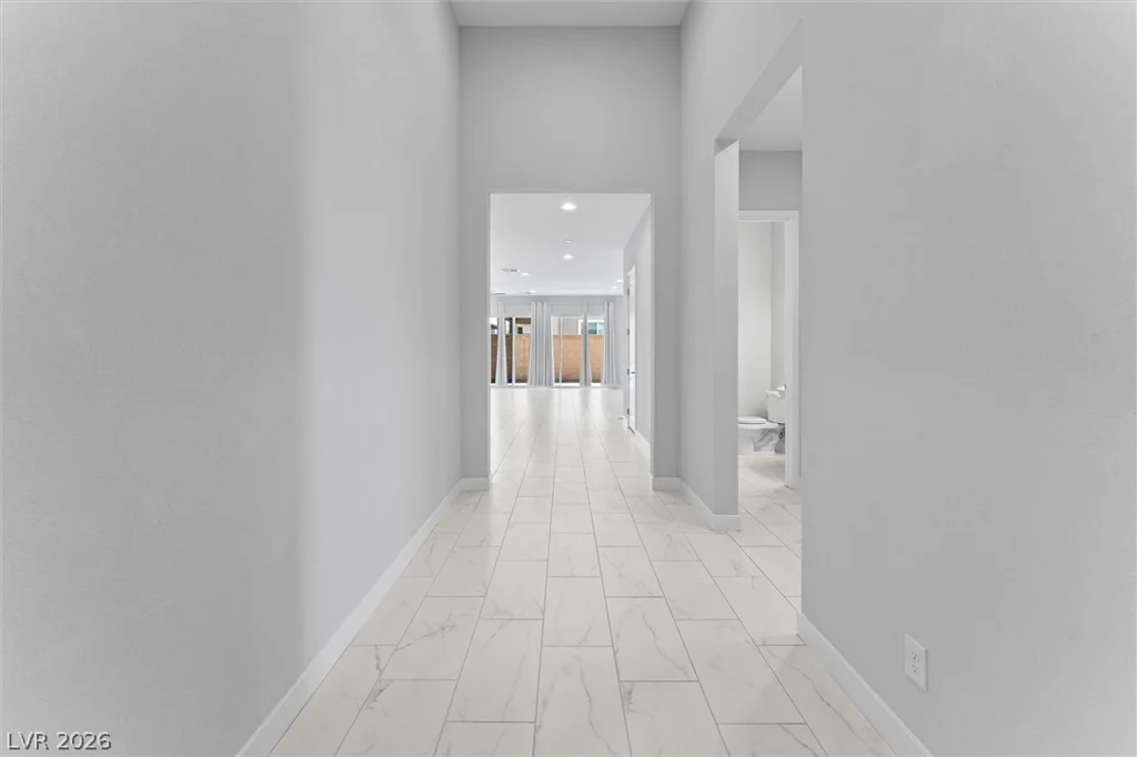 879 Klamath Springs, Henderson, NV 89011